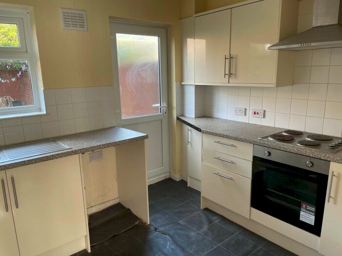 2 Bedroom Terraced House To Rent In Stamford Grove, Hull, HU9