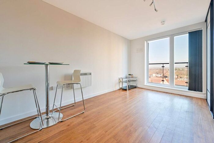 1 Bedroom Flat To Rent In Guildford Road, Woking, GU22