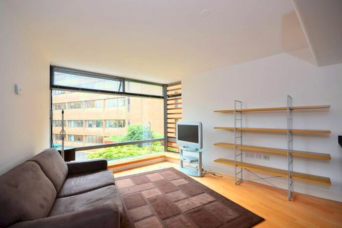 1 Bedroom Flat To Rent In Parliament View Apartments, Waterloo, London, SE1