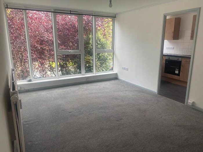 1 Bedroom Flat To Rent In Quorn House, Browns Green, Birmingham, B20
