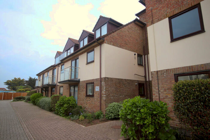 2 Bedroom Apartment To Rent In Marine Drive, Barton On Sea, BH25