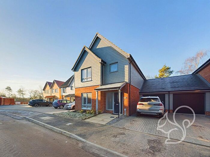 3 Bedroom Semi-Detached House To Rent In Drumlin Drive, Ipswich, IP6