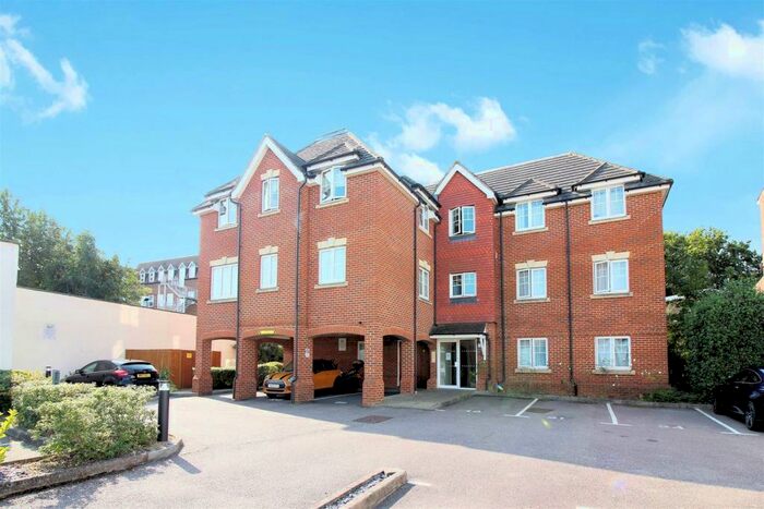 2 Bedroom Apartment To Rent In Town Centre, Aylesbury, HP20