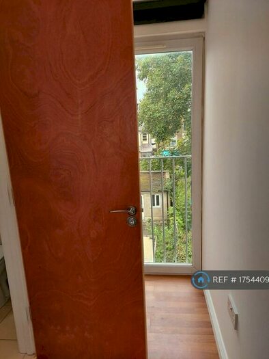 5 Bedroom Terraced House To Rent In Avondale Road, London, N15