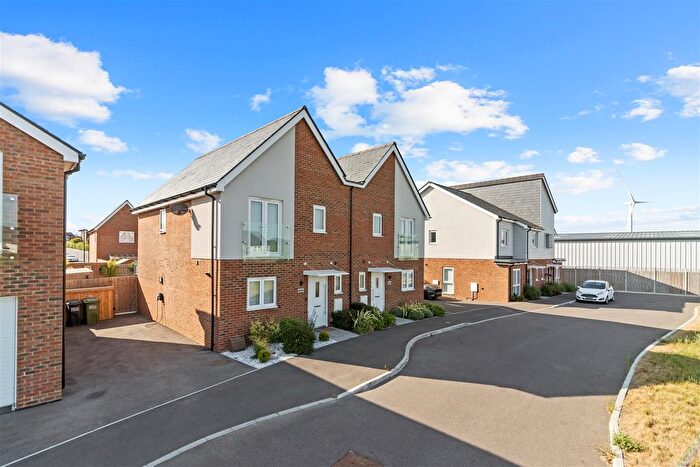 3 Bedroom Semi-Detached House For Sale In Reed View, Polegate, BN26