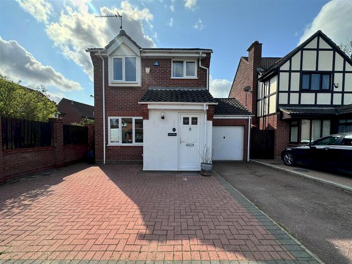 3 Bedroom Detached House To Rent In Drewray Drive, Taverham, Norwich, NR8