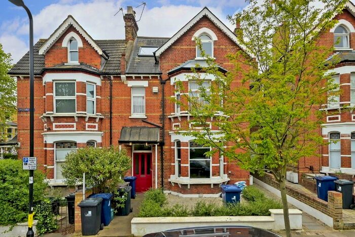 2 Bedroom Flat To Rent In Woodhurst Road, London, W3