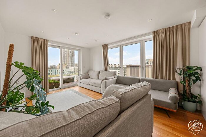 3 Bedroom Flat For Sale In Chroma Mansions, Penny Brookes Street, Stratford, E20