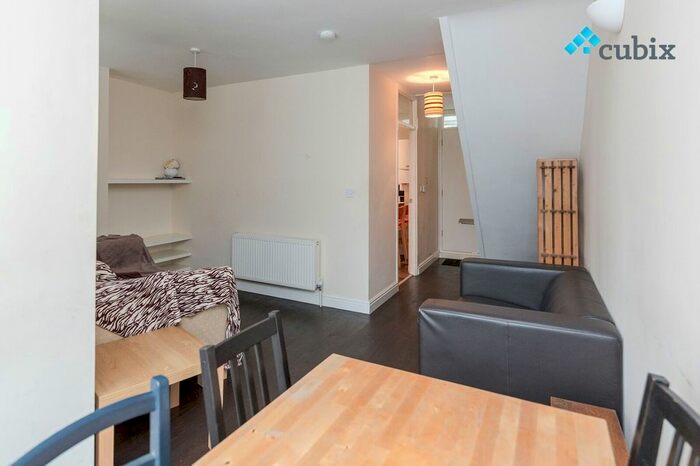 4 Bedroom Flat To Rent In Rolls Road, London, SE1