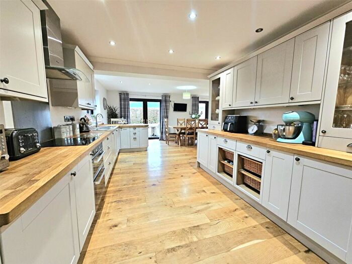 3 Bedroom Bungalow To Rent In Cae Llewelyn, Cilmery, Builth Wells, Powys, LD2
