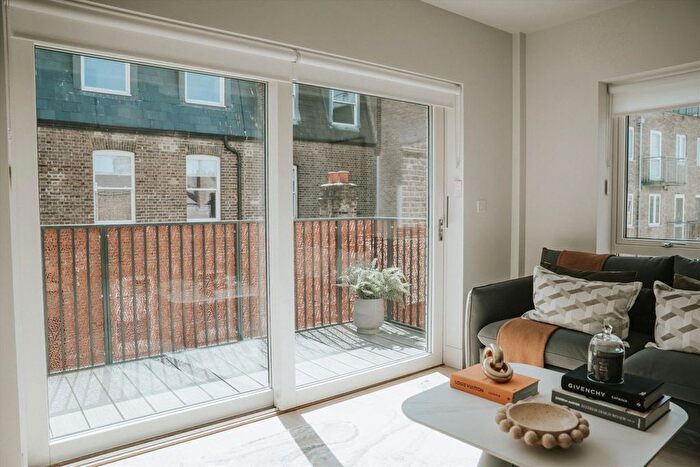 2 Bedroom Flat To Rent In Stonhouse Street, Clapham, SW4