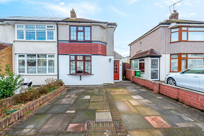2 Bedroom Semi-Detached House For Sale In Monmouth Close, Welling, DA16