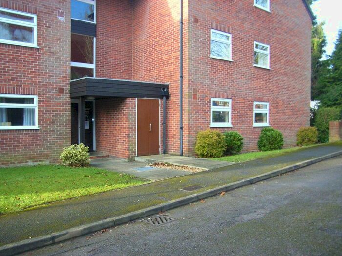 2 Bedroom Flat To Rent In Beech Road, Headington, Oxford, OX3