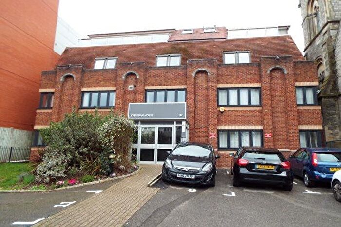2 Bedroom Flat To Rent In Commercial Road, Southampton, SO15