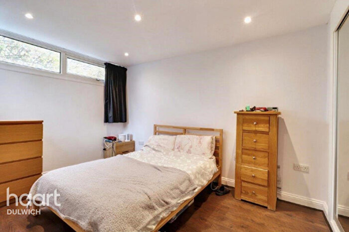 1 Bedroom Flat To Rent In Sylvan Road, London, SE19