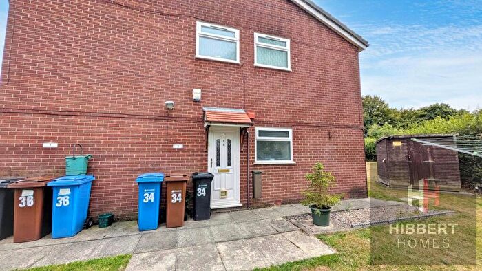 2 Bedroom Flat For Sale In Dunvegan Road, Hazel Grove, SK7
