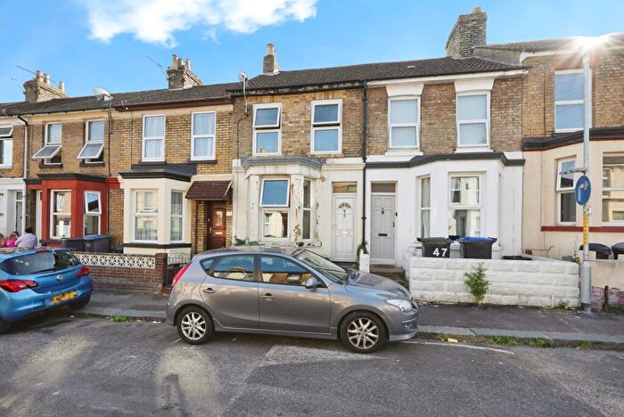 2 Bedroom Terraced House For Sale In Oswald Road, Dover, Kent, CT17