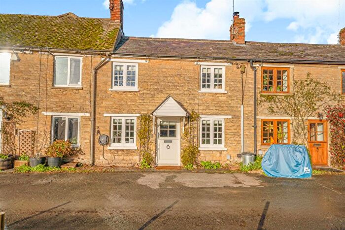 3 Bedroom Terraced House For Sale In Canal Road, Thrupp, Kidlington, OX5