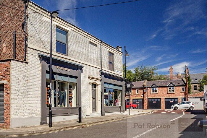 2 Bedroom Apartment To Rent In Clayton Park Square, Jesmond, Newcastle Upon Tyne, NE2