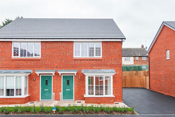 3 Bedroom House To Rent In Padstow, Nottingham, NG5