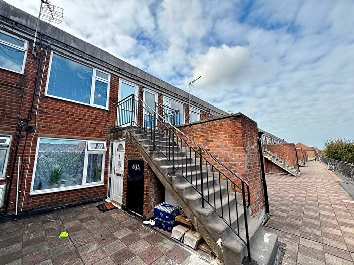 2 Bedroom Flat For Sale In Lowther Road, Dunstable, LU6