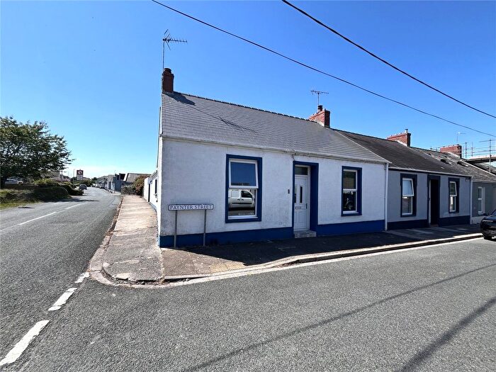 3 Bedroom End Of Terrace House For Sale In Paynter Street, Pembroke, Pembrokeshire, SA71