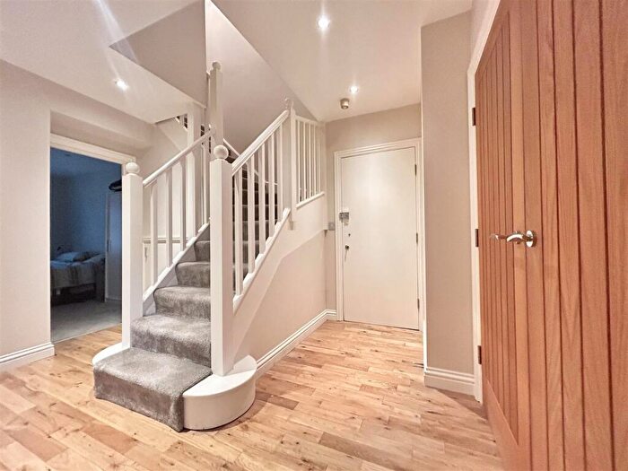 2 Bedroom Duplex To Rent In Evron Place, Hertford, SG14