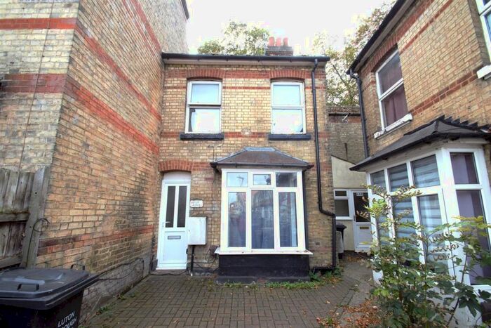 1 Bedroom Flat To Rent In Grove Road, Luton, LU1