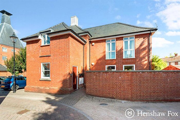 2 Bedroom Apartment For Sale In The Granary, Brewery Lane, Romsey, Hampshire, SO51