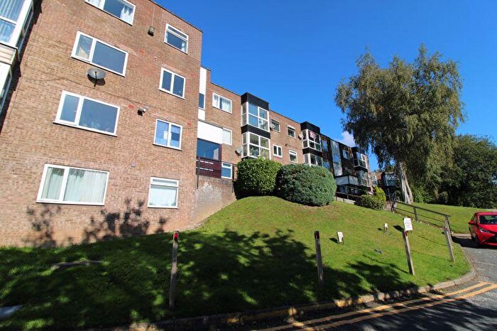 1 Bedroom Flat For Sale In Heywood Court, Middleton, Manchester, M24