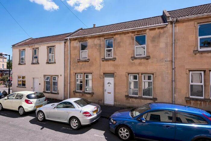 4 Bedroom Terraced House To Rent In Lorne Road, Bath, BA2