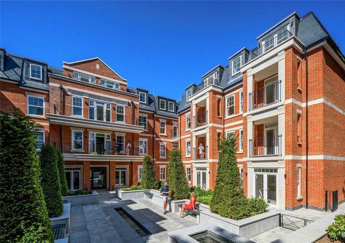 1 Bedroom Flat To Rent In Quinton Court, London Road, Sevenoaks, Kent, TN13