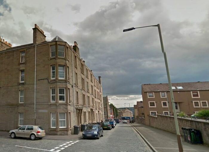 2 Bedroom Flat To Rent In Ogilvie Street, Dundee, DD4
