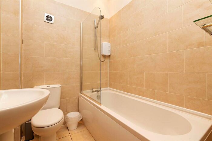 1 Bedroom Flat To Rent In Townhead, Kirkintilloch, G66