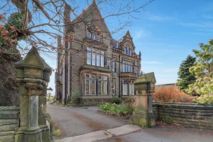 1 Bedroom Flat For Sale In Park Drive South, Huddersfield, West Yorkshire, HD1