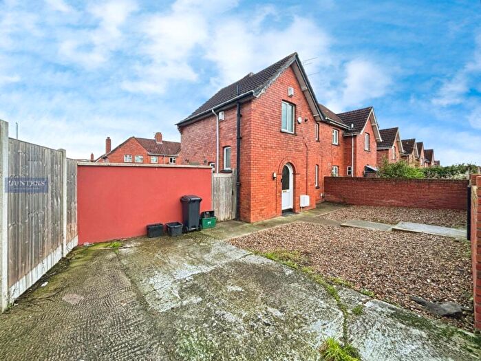 3 Bedroom End Of Terrace House To Rent In Torrington Avenue, Knowle, Bristol, BS4