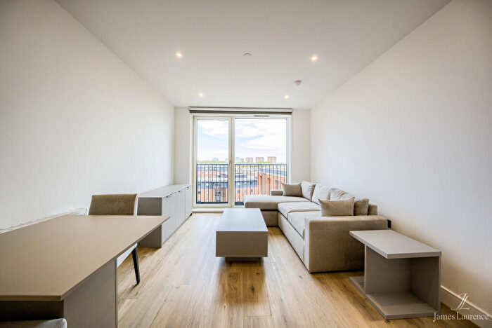 2 Bedroom Apartment To Rent In The Barker, Snow Hill Wharf, Birmingham City Centre, B4