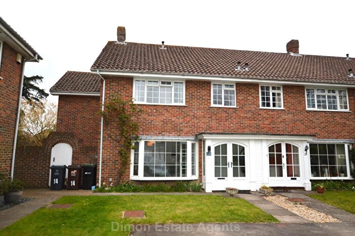 5 Bedroom End Of Terrace House For Sale In Lodge Gardens, Gosport, PO12