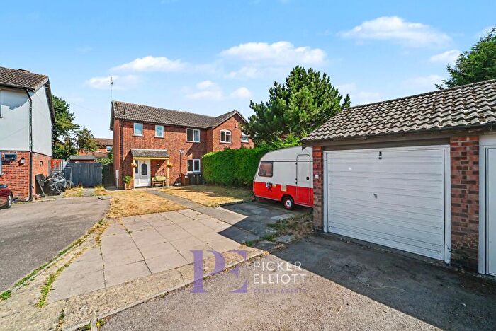 2 Bedroom Semi Detached House For Sale In Walcote Close, Hinckley, LE10