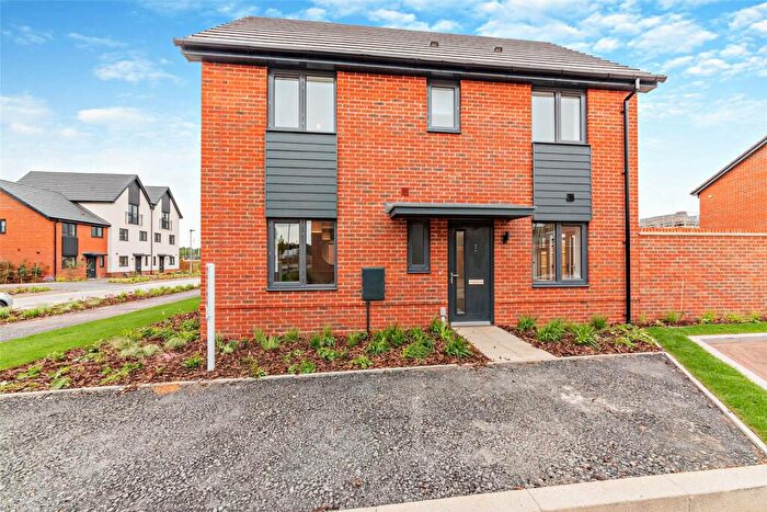 3 Bedroom Semi-Detached House To Rent In Wilks Road, Crowthorne, Berkshire, RG45