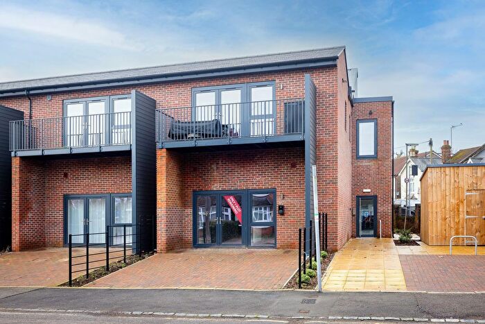 1 Bedroom Flat To Rent In St Johns Road, Redhill, RH1