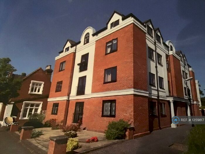 2 Bedroom Flat To Rent In Squirhill Place, Leamington Spa, CV31