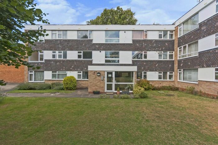 2 Bedroom Property To Rent In Milcote Road, Solihull, B91