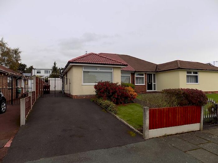 2 Bedroom Bungalow To Rent In St. Georges Avenue, Westhoughton, Bolton, BL5