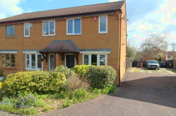 2 Bedroom Terraced House To Rent In Symonds Road, Hitchin, SG5