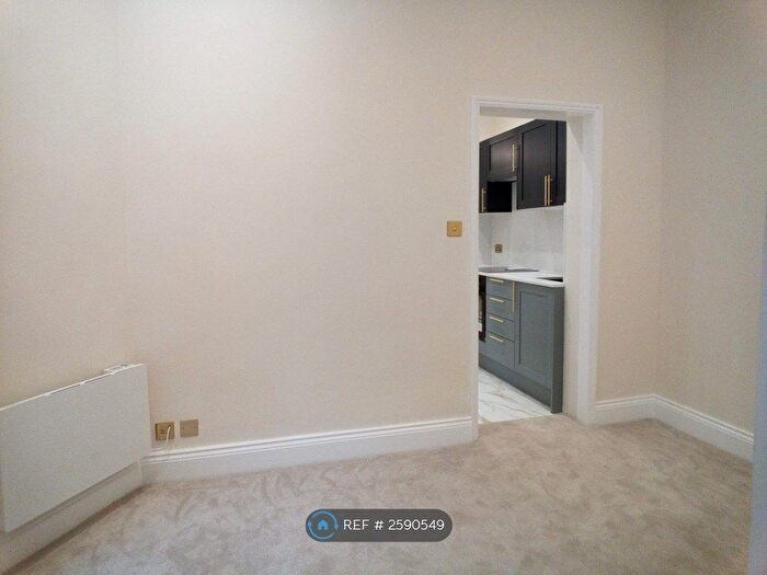 1 Bedroom Flat To Rent In Collingham Road, London, SW5