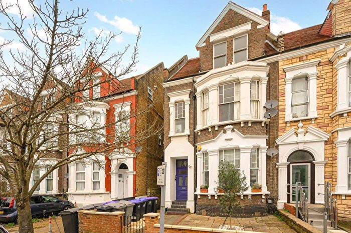 1 Bedroom Flat To Rent In Buckley Road, Brondesbury, London, NW6