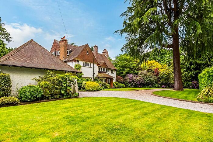 7 Bedroom Detached House For Sale In Hurst Drive, Walton On The Hill, KT20