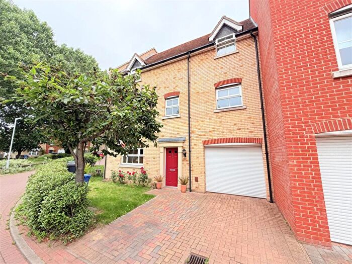 3 Bedroom Terraced House For Sale In Fulham Way, Ipswich, IP1