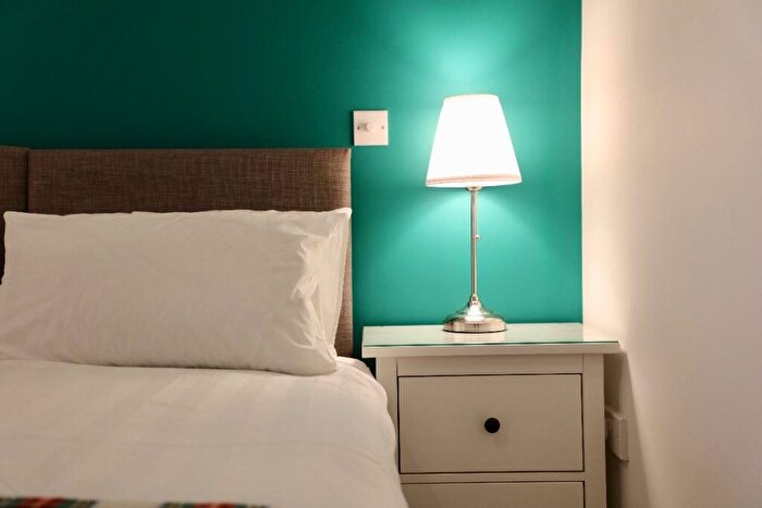 1 Bedroom Apartment For Sale In Bedroom Apartment - Coates House, BS48